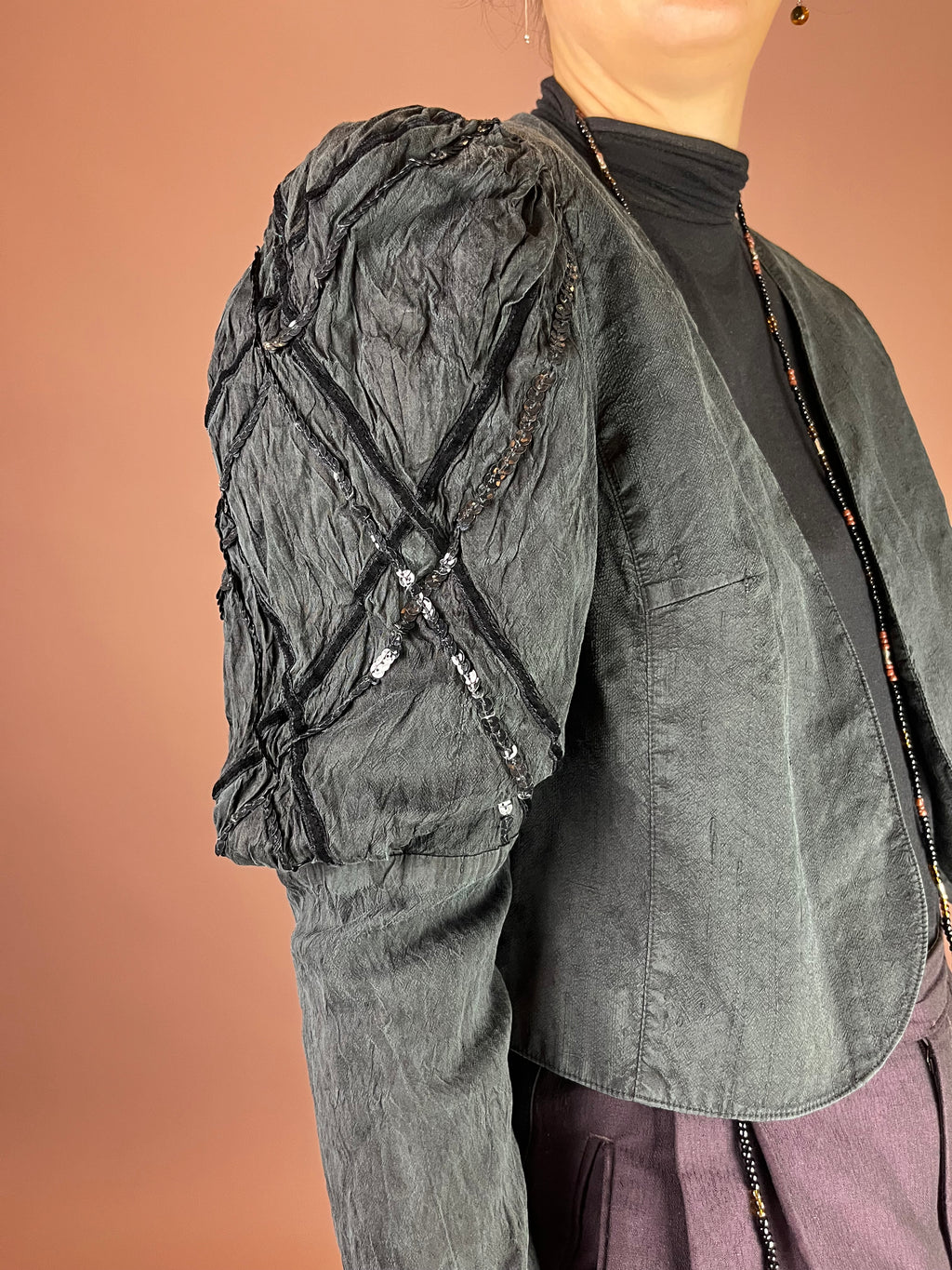 Bolero Blazer Seide Anthrazit Pailletten Puffärmel Gr. 38