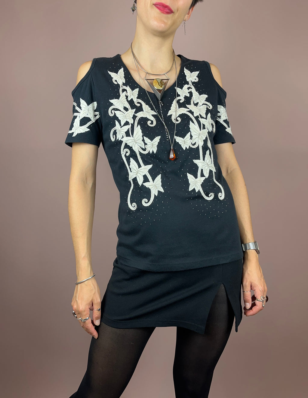 Tshirt Embroidery Black Rhinestones Gr. 38