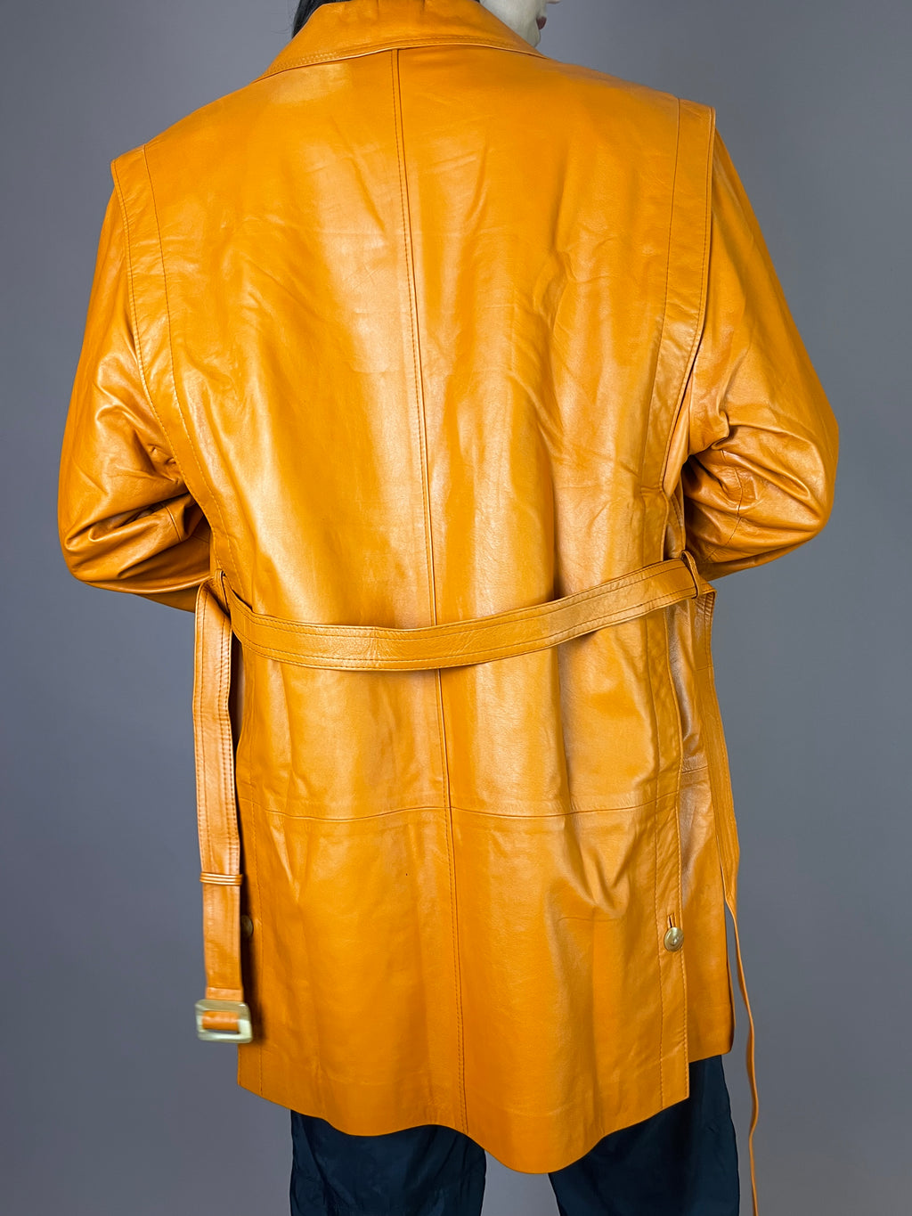 Lederjacke Orange Taschen Gürtel Gr. 40