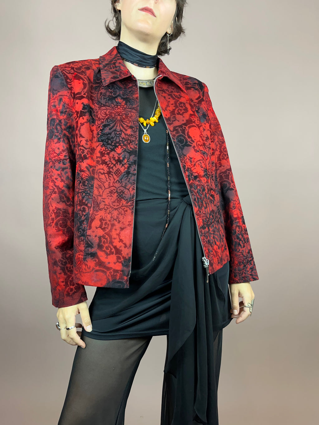 Jacke Rot Ornamente Samt Gr. 40