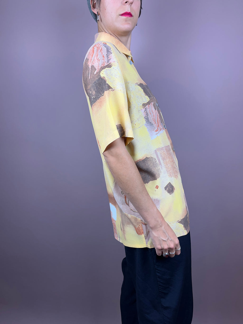 Shirt Yellow Pattern Leaves Gr. M