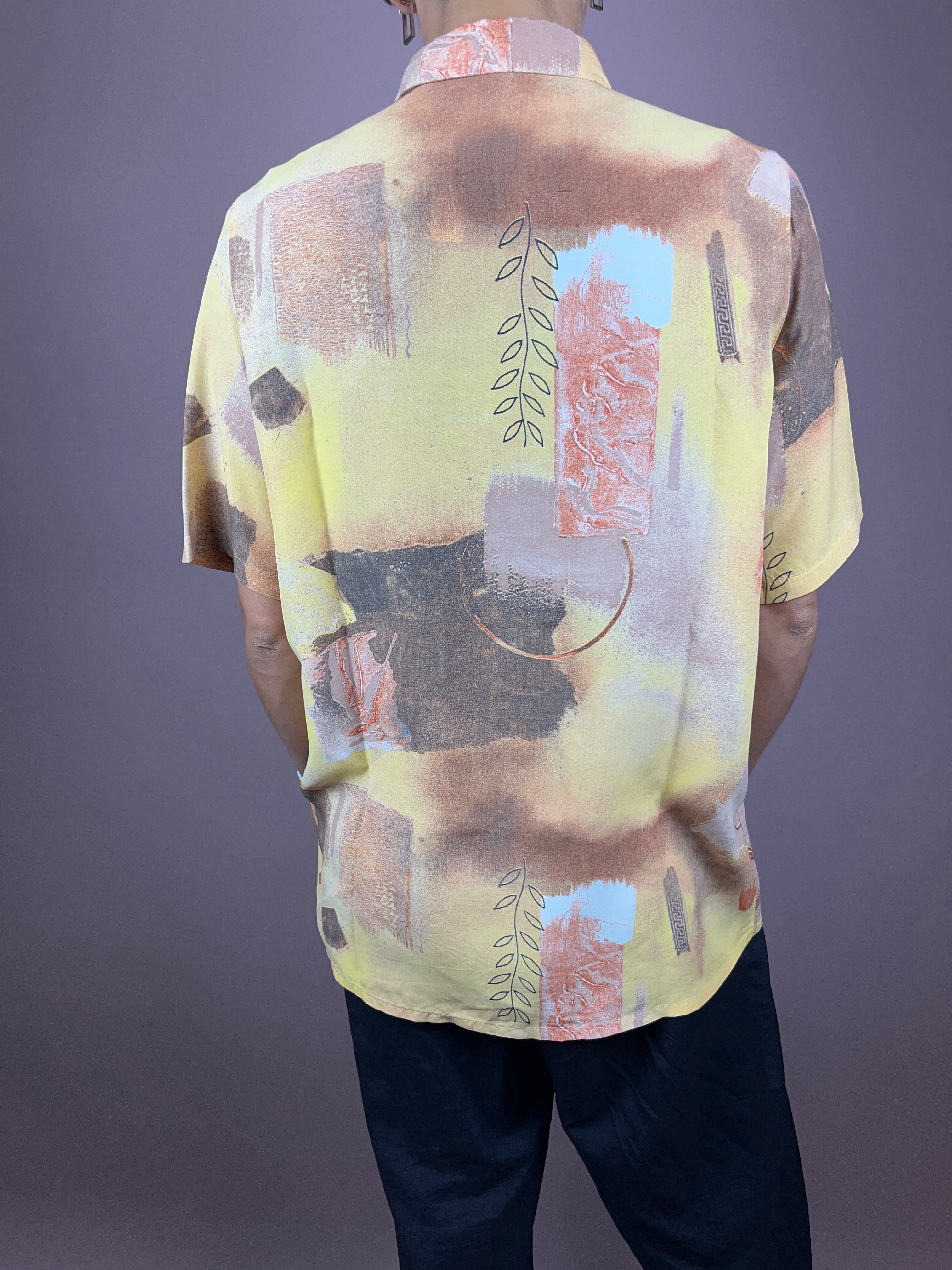 Shirt Yellow Pattern Leaves Gr. M