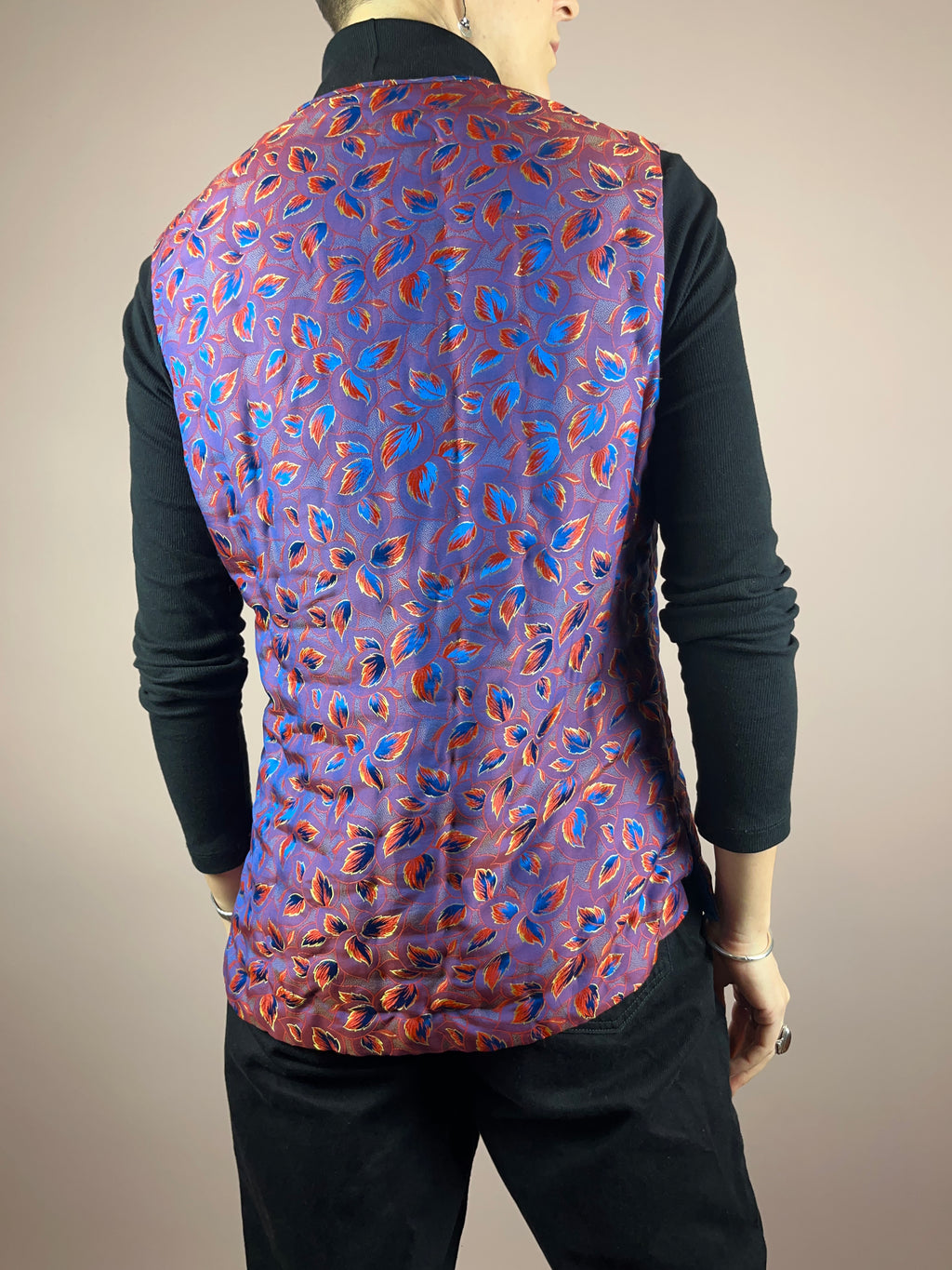 Vest Asia Gr. 38