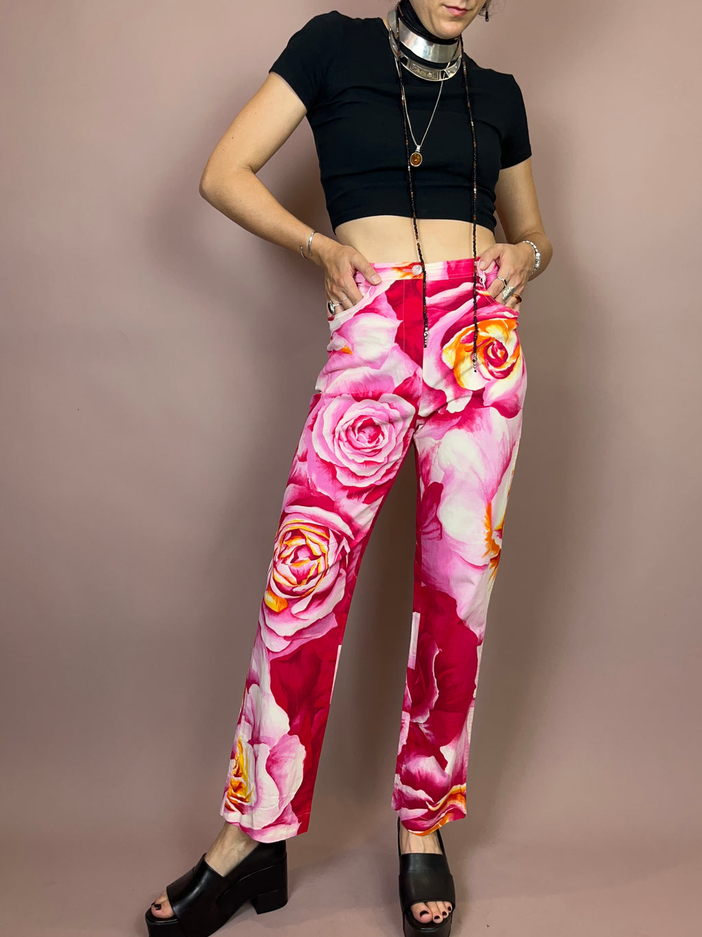 Schlaghose Y2K Rosenprint Gr. 36